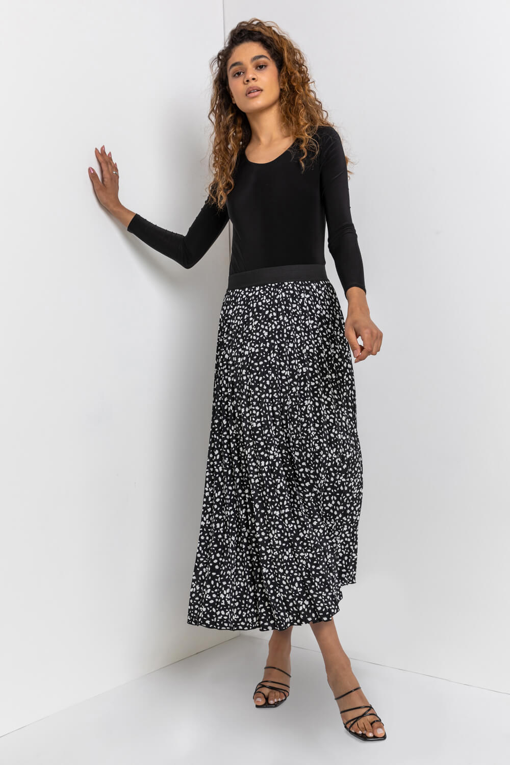 Black Abstract Spot Pleated Maxi Skirt, Image 4 of 4