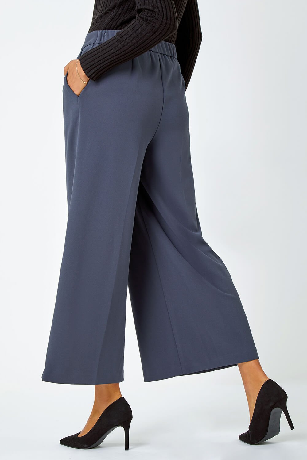 Nour Mid Rise Wide Leg Trousers in Grey | Oh Polly