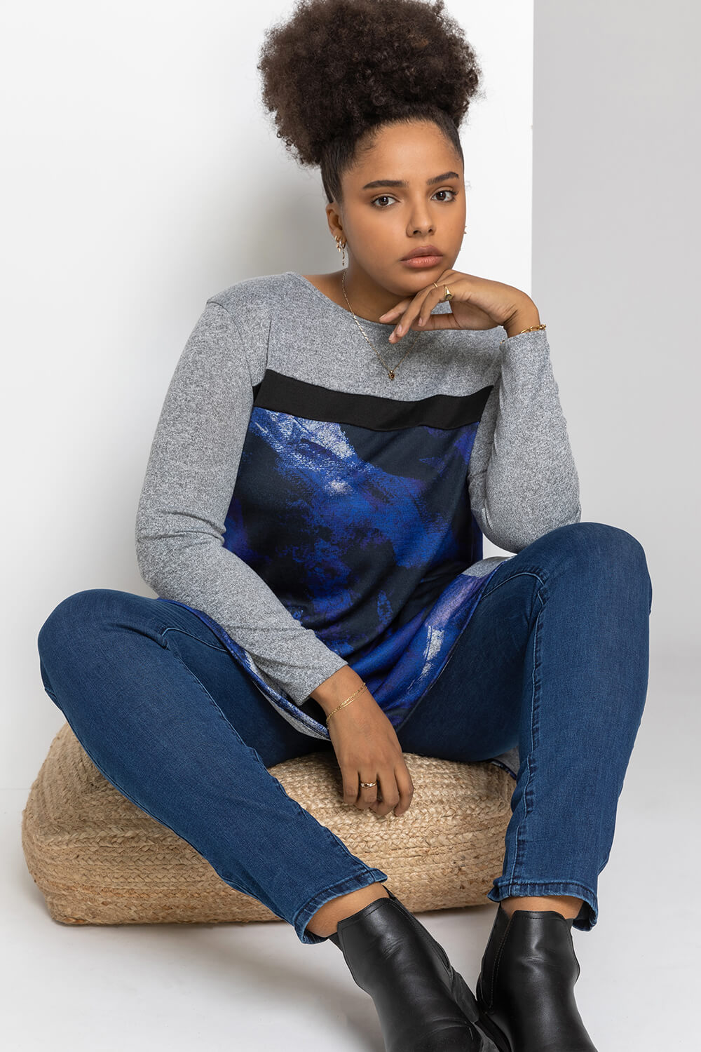 Royal Blue Curve Abstract Print Contrast Top, Image 5 of 5