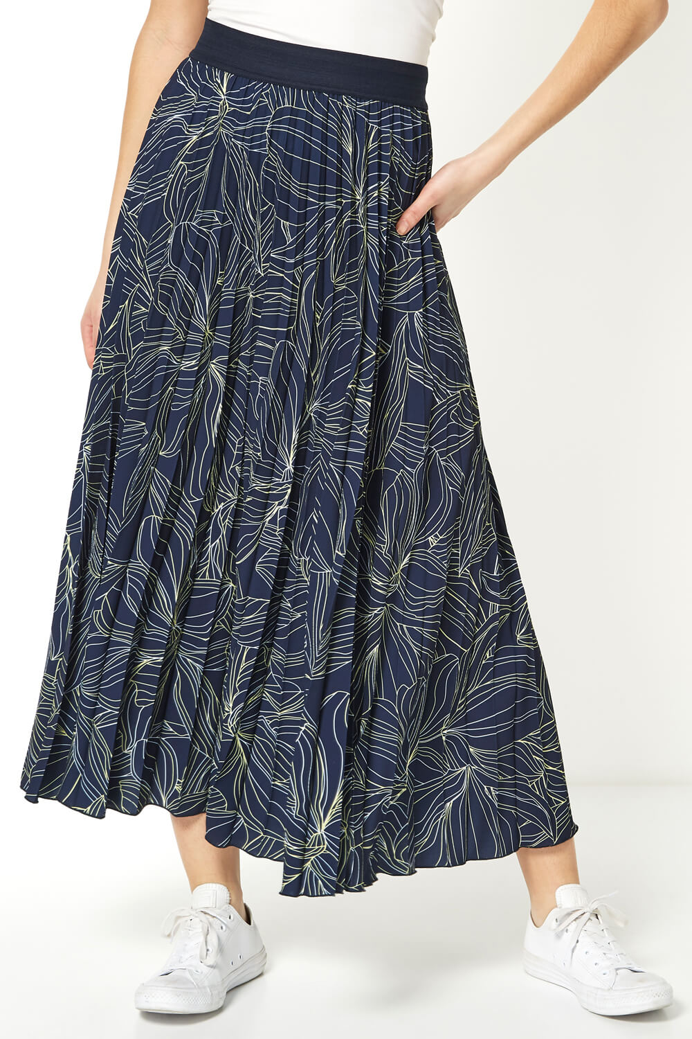 Linear Floral Print Pleated Midi Skirt in Navy - Roman Originals UK