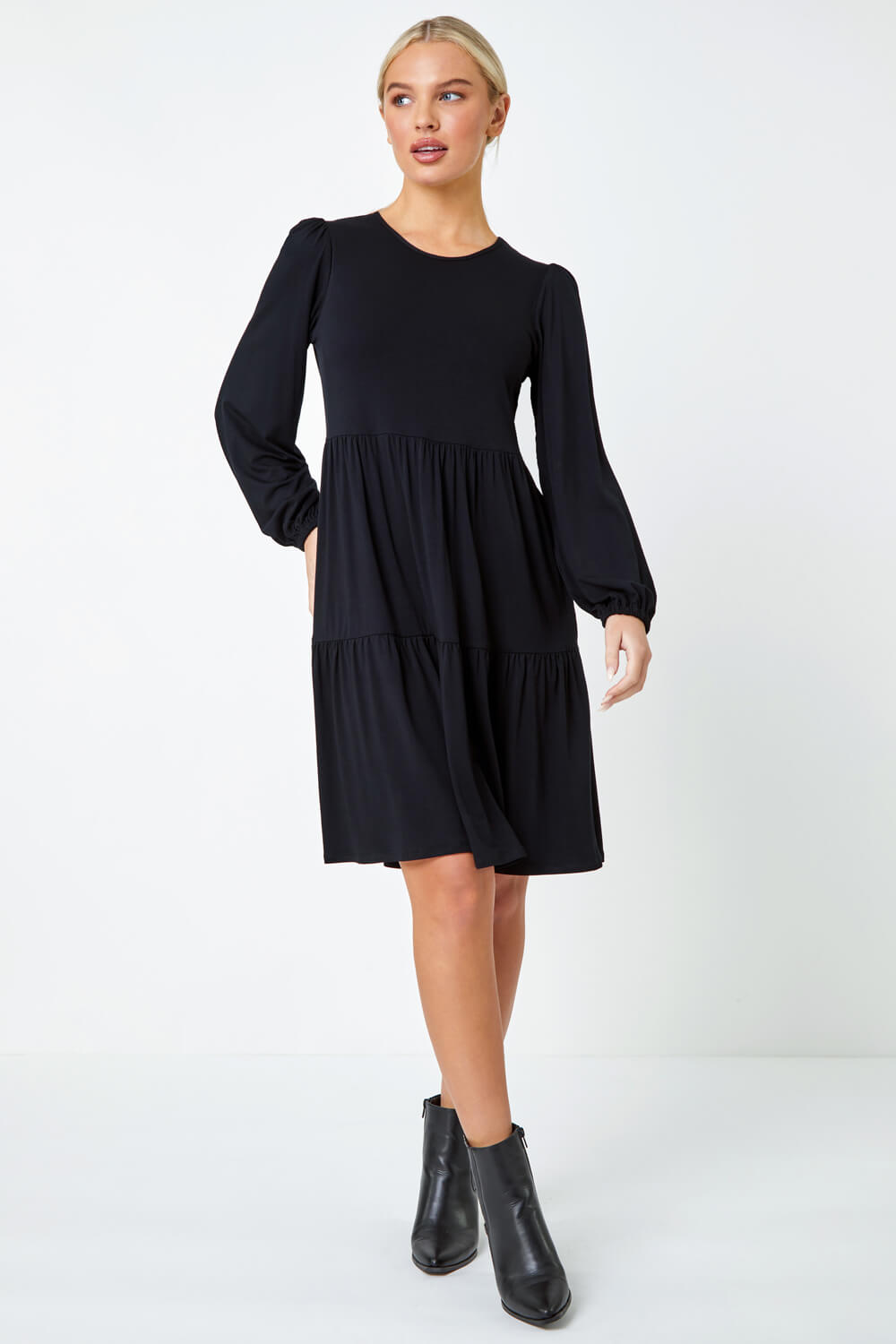 Black Petite Plain Tiered Stretch Dress | Roman UK