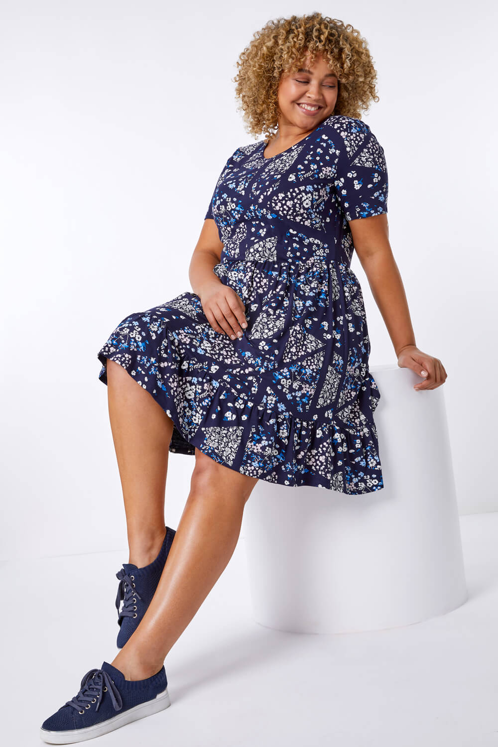 Navy  Curve Ditsy Floral Patchwork Swing Dress, Image 4 of 5