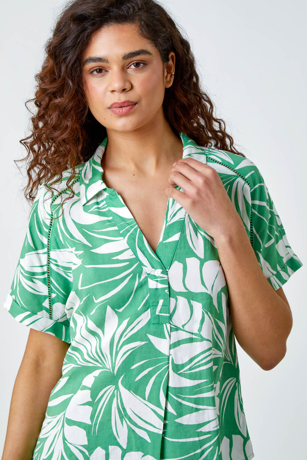 Green Tropical Print Ladder Lace Overshirt, Image 4 of 5