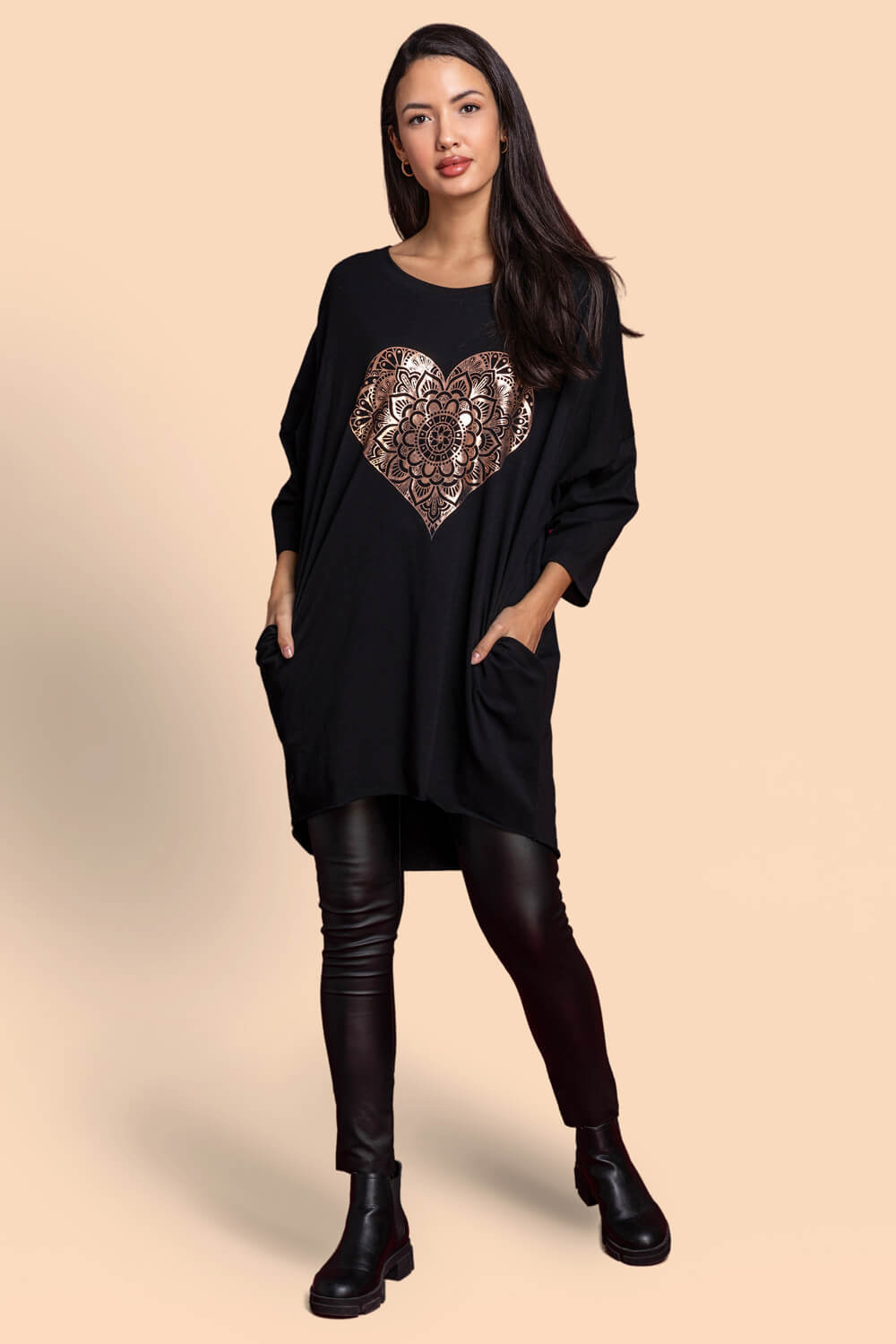 Black One Size Foil Henna Heart Lounge Top, Image 3 of 4