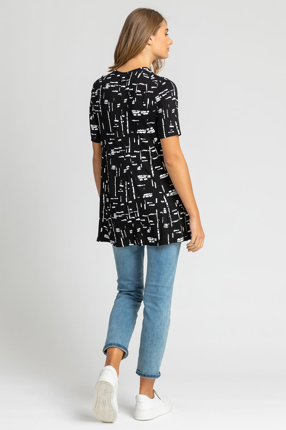 Black Abstract Pocket Stretch Swing Top, Image 2 of 5