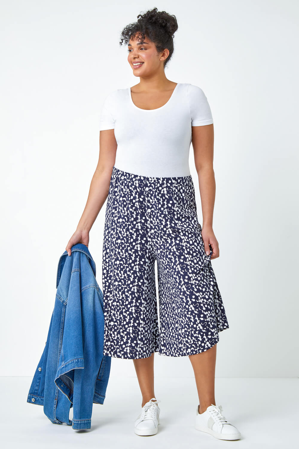 Navy  Curve Printed Stretch Crop Culottes , Image 2 of 5