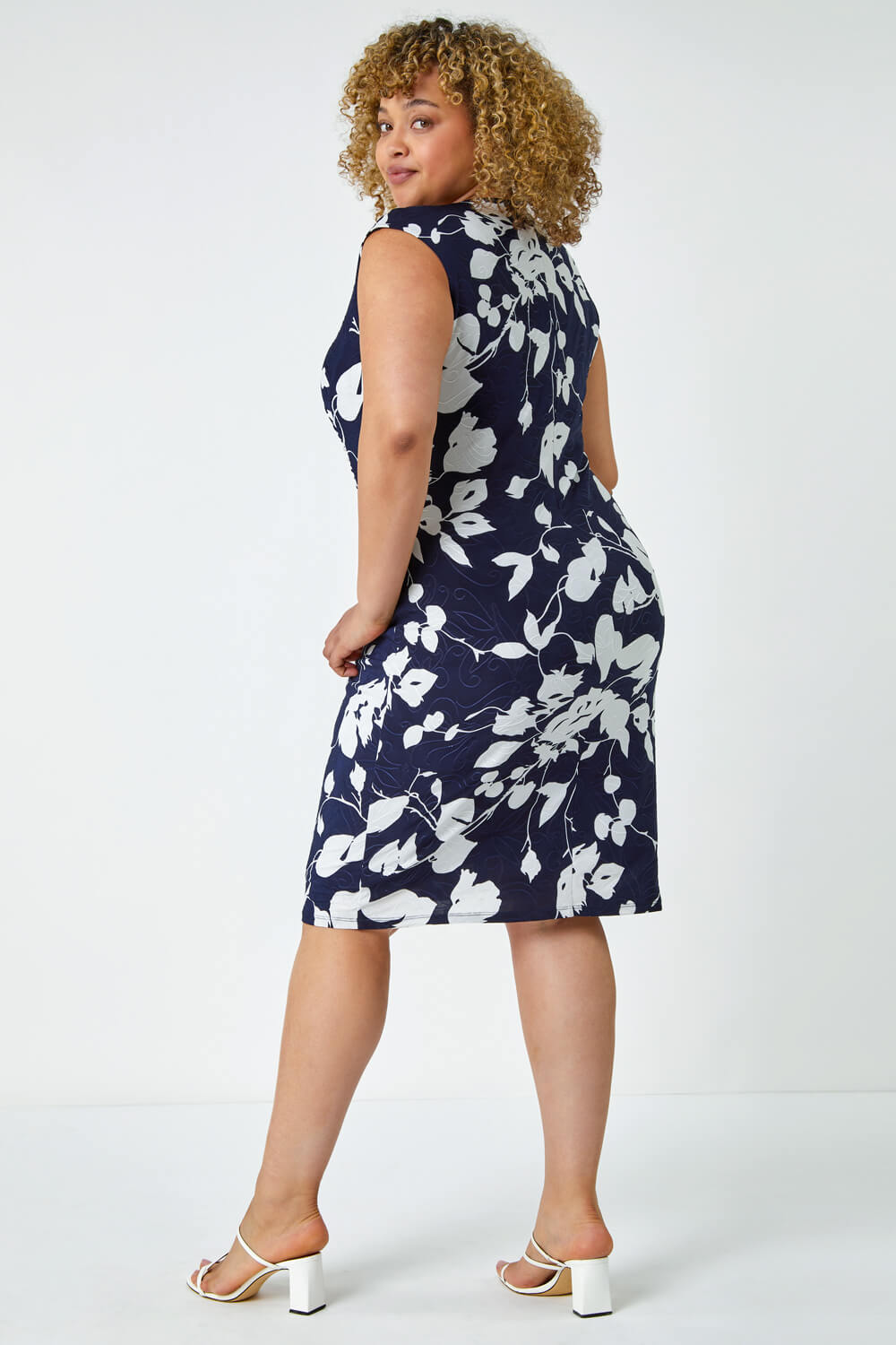 Navy  Curve Floral Print Ruched Dress, Image 3 of 5