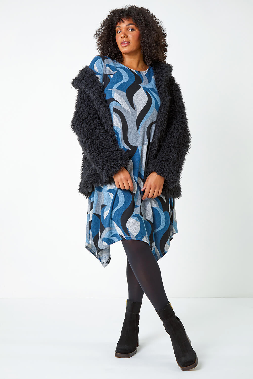 Curve Abstract Print Tunic Stretch Dress