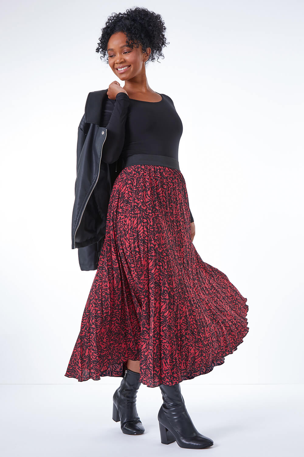 Petite Abstract Print Pleated Skirt in Red | Roman UK
