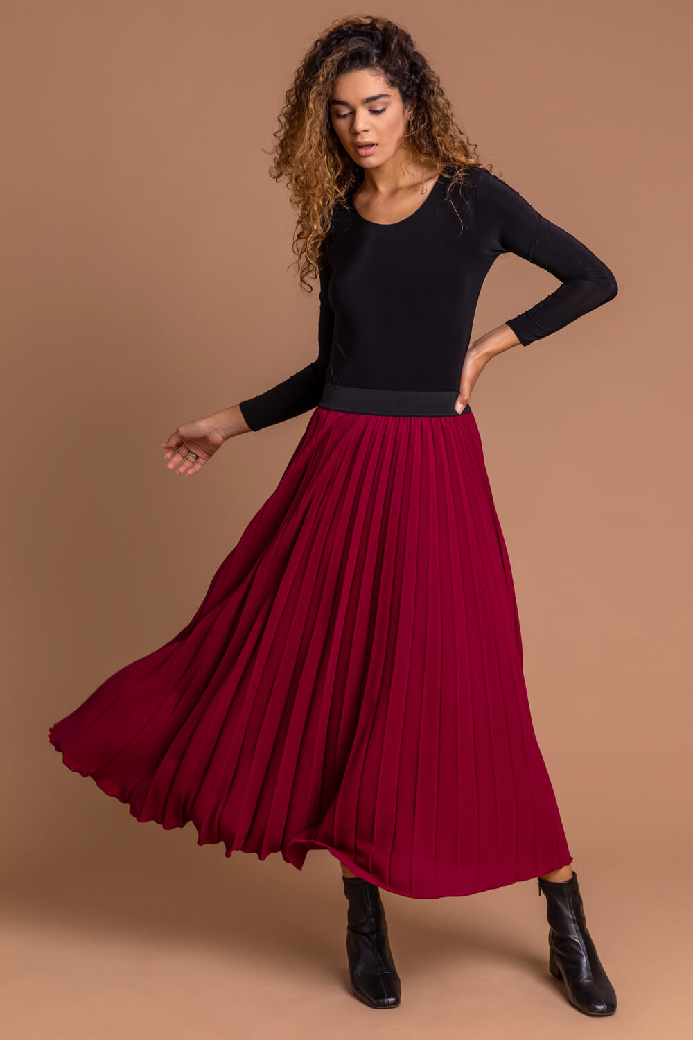 Red Pleated Maxi Skirt, Image 4 of 5