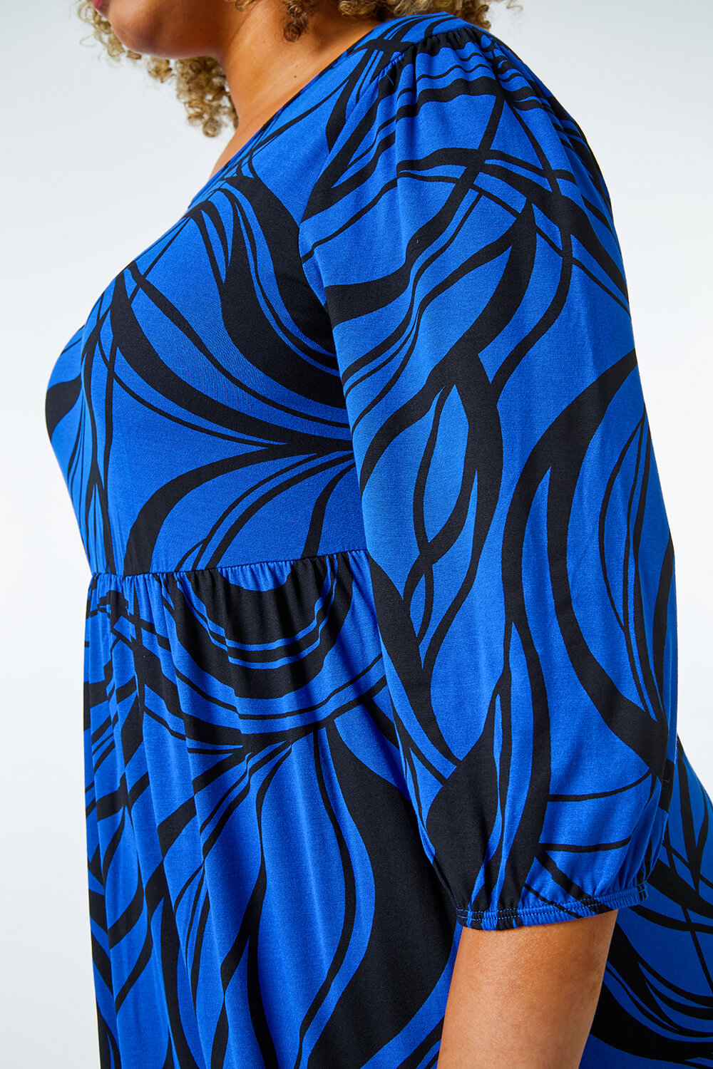 Royal Blue Curve Abstract Print Tiered Stretch Midi Dress, Image 5 of 5