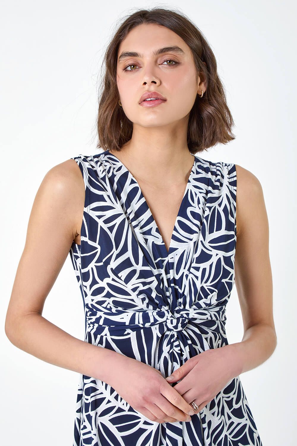Navy  Floral Print Twist Front Maxi Dress, Image 4 of 5