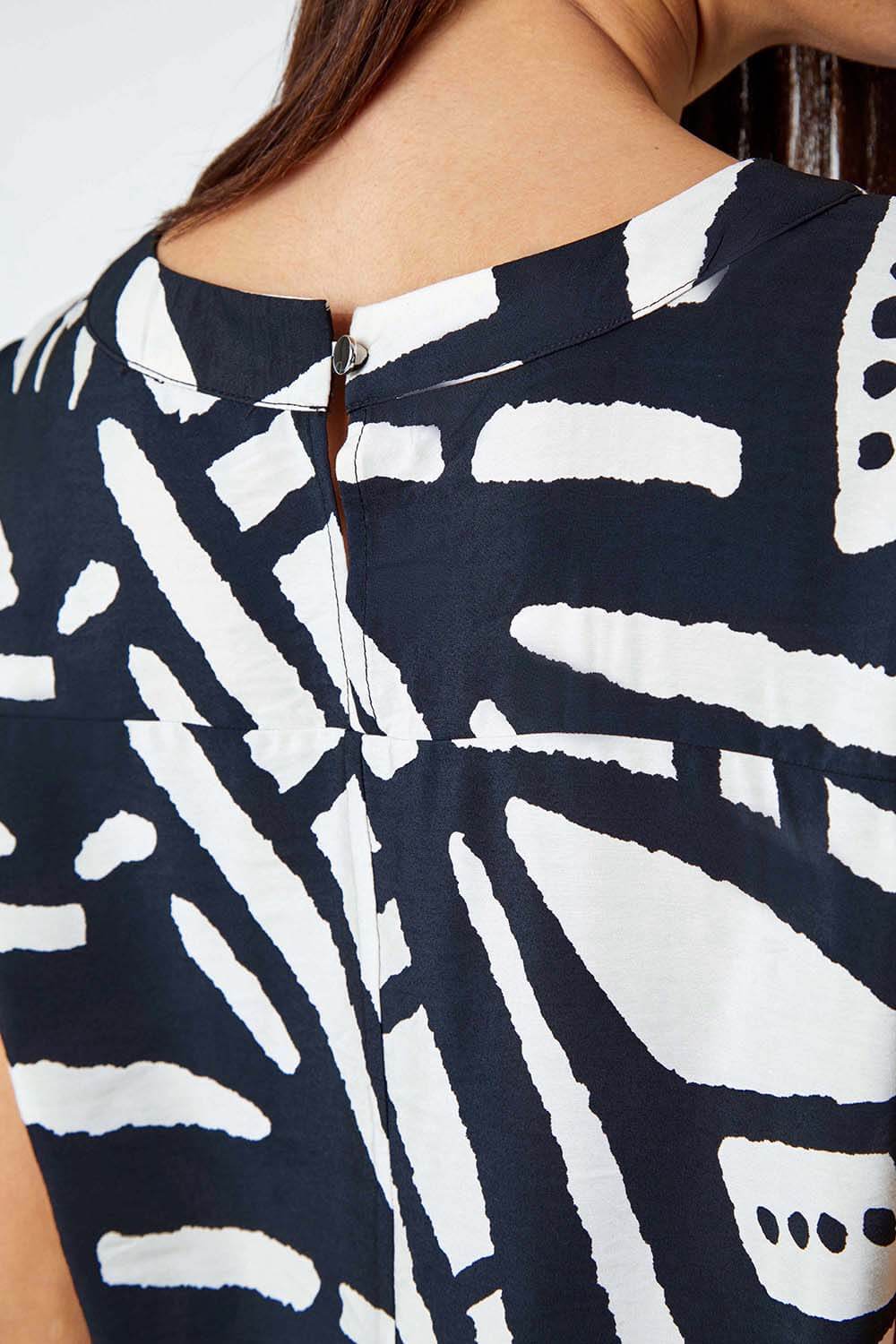 Black Contrast Abstract Print Top, Image 5 of 5
