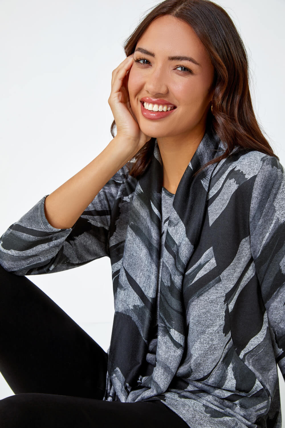 Abstract Print Pocket Top with Snood