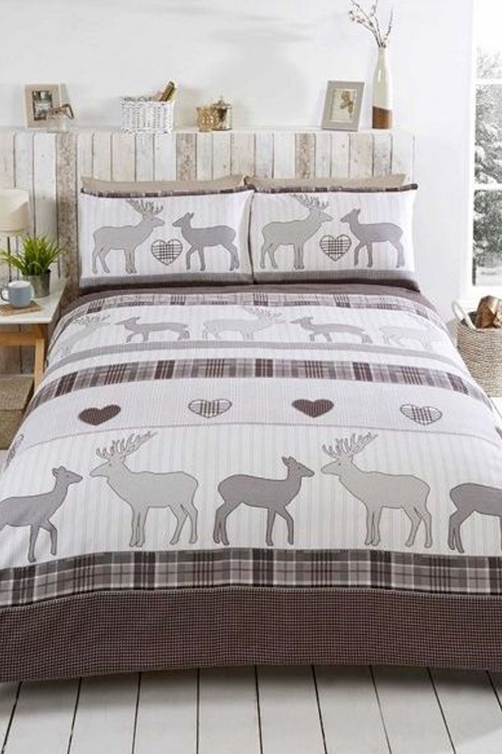 King Size Deer Print Reversible Duvet Cover Set in Natural Roman