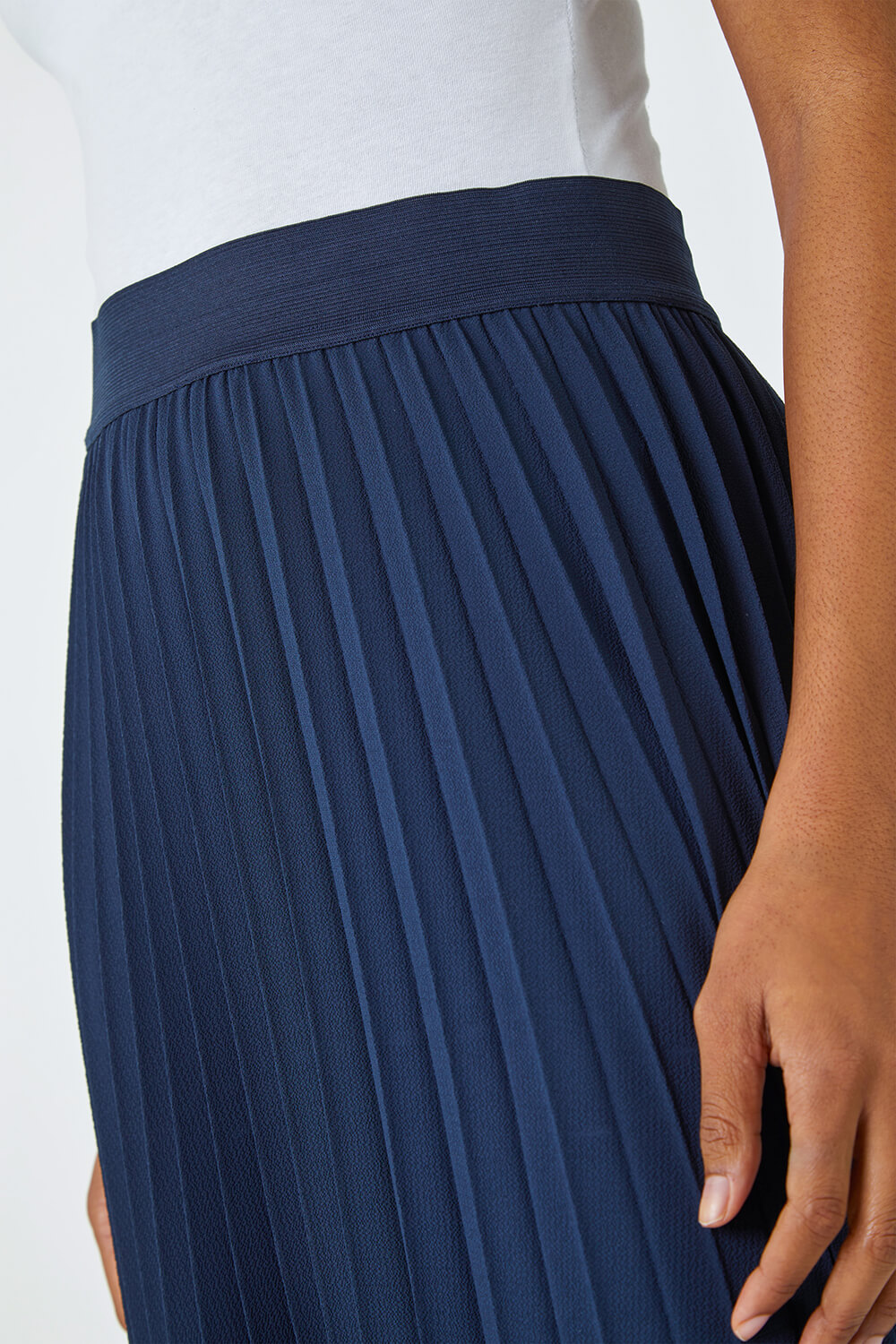Navy  Pleated Maxi Stretch Skirt, Image 3 of 5