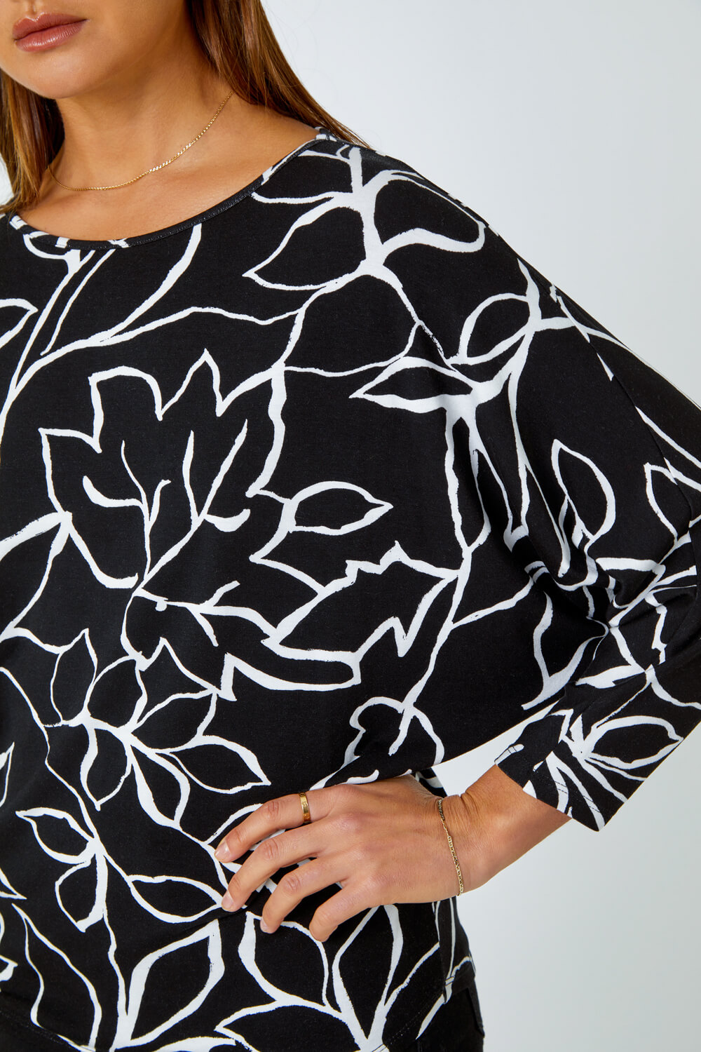 Black Contrast Floral Linear Print Stretch Top, Image 5 of 5