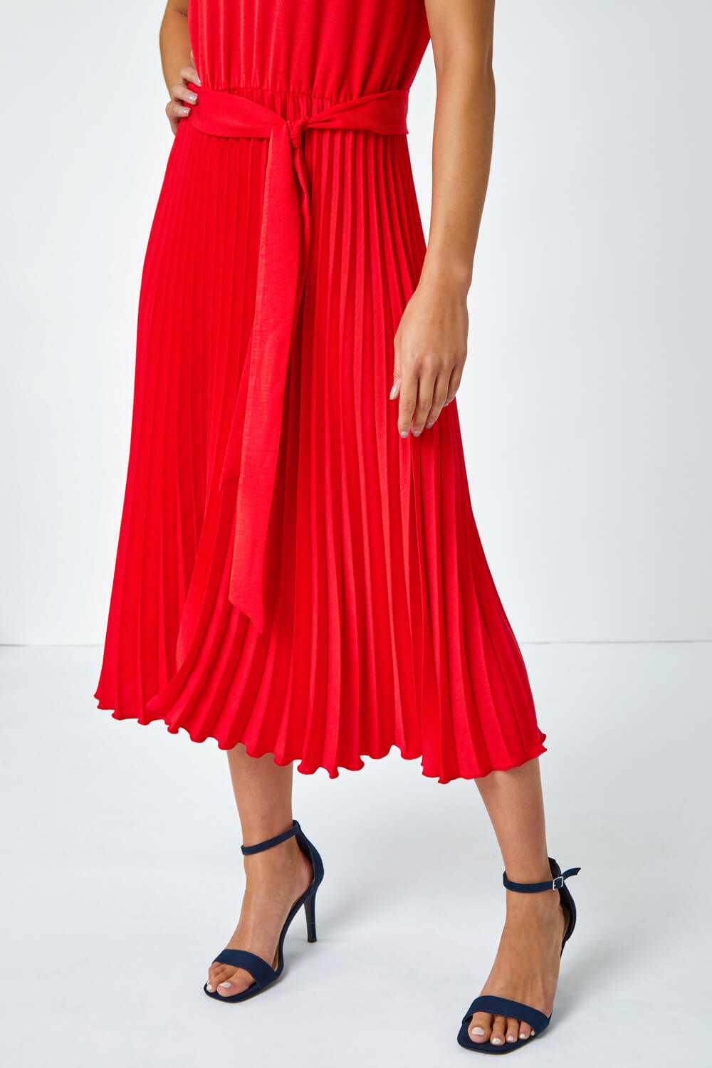 Red Petite Plain Pleated Skirt Midi Dress, Image 5 of 5