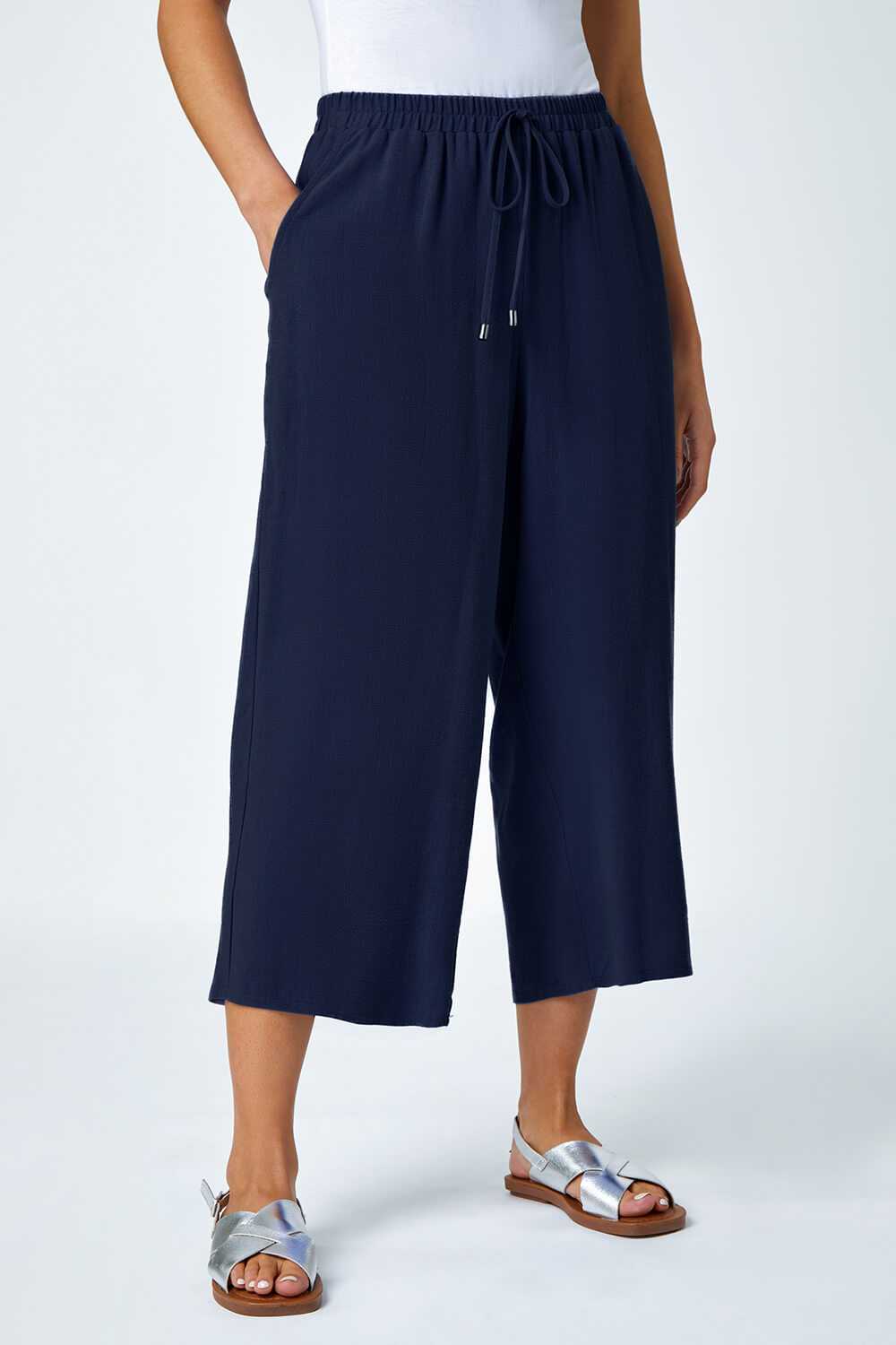  Petite Linen Mix Wide Cropped Trousers, Image 4 of 5