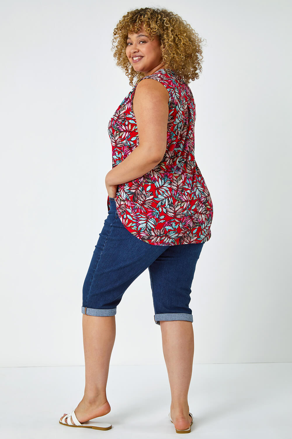 Red Curve Sleeveless Tropical Print Stretch Top, Image 4 of 5