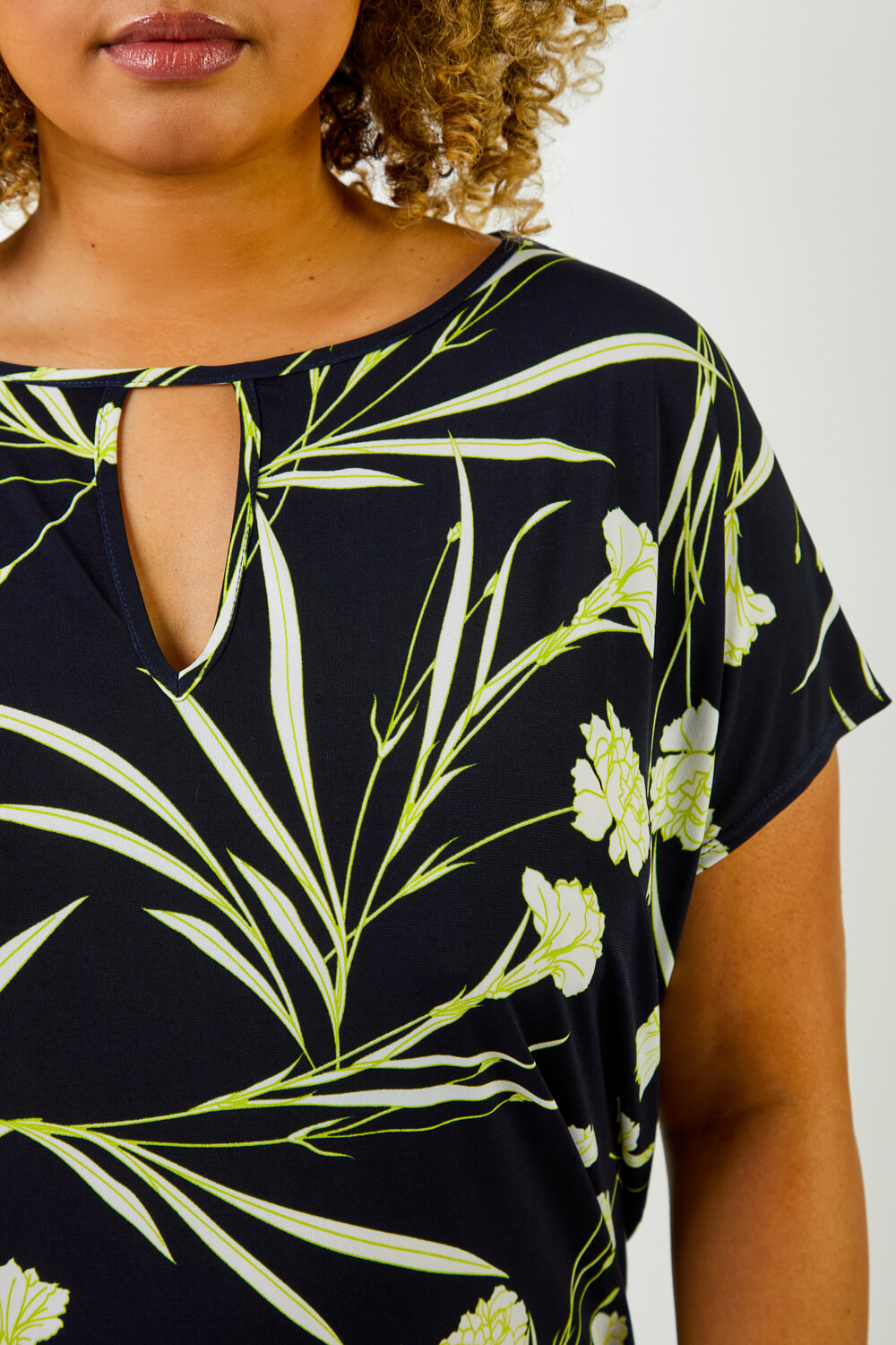 Navy  Curve Floral Print Keyhole Detail Top, Image 5 of 5