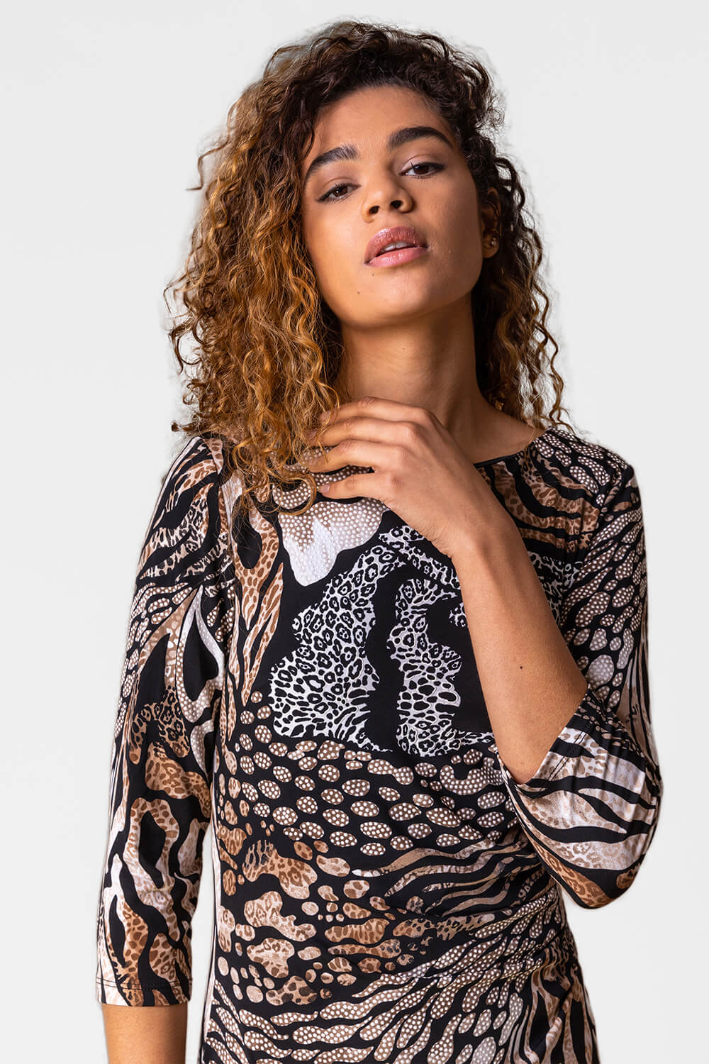 ABSTRACT ANIMAL PRINT LACE TOP in Brown Multi
